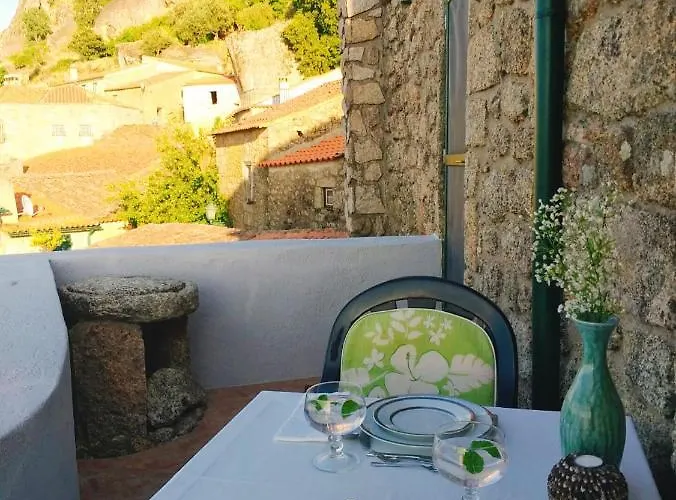 Casa Dos Sequeiras シャレー モンサント